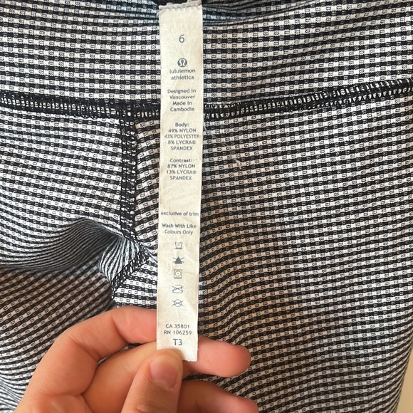 Lululemon Mid-Rise Crop Leggings Size 6 - Picture 4 of 5